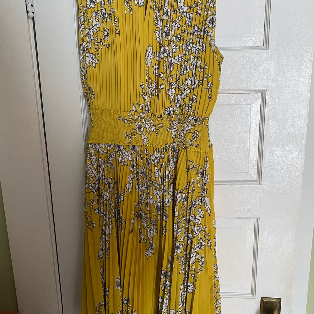 Nanette Lepore Yellow Floral Pleated Maxi Dress - Picture 2 of 4